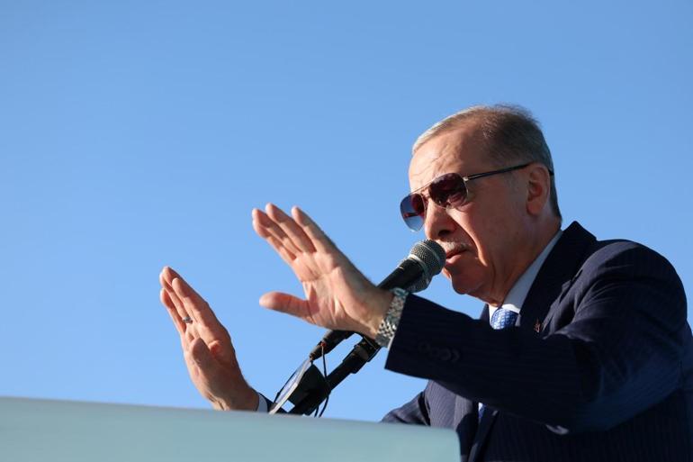 Kurulan tuzakları yenerek yürüyeceğiz. Cumhurbaşkanı Erdoğan: Terörsüz bir Türkiye'yi mutlaka inşa edeceğiz.